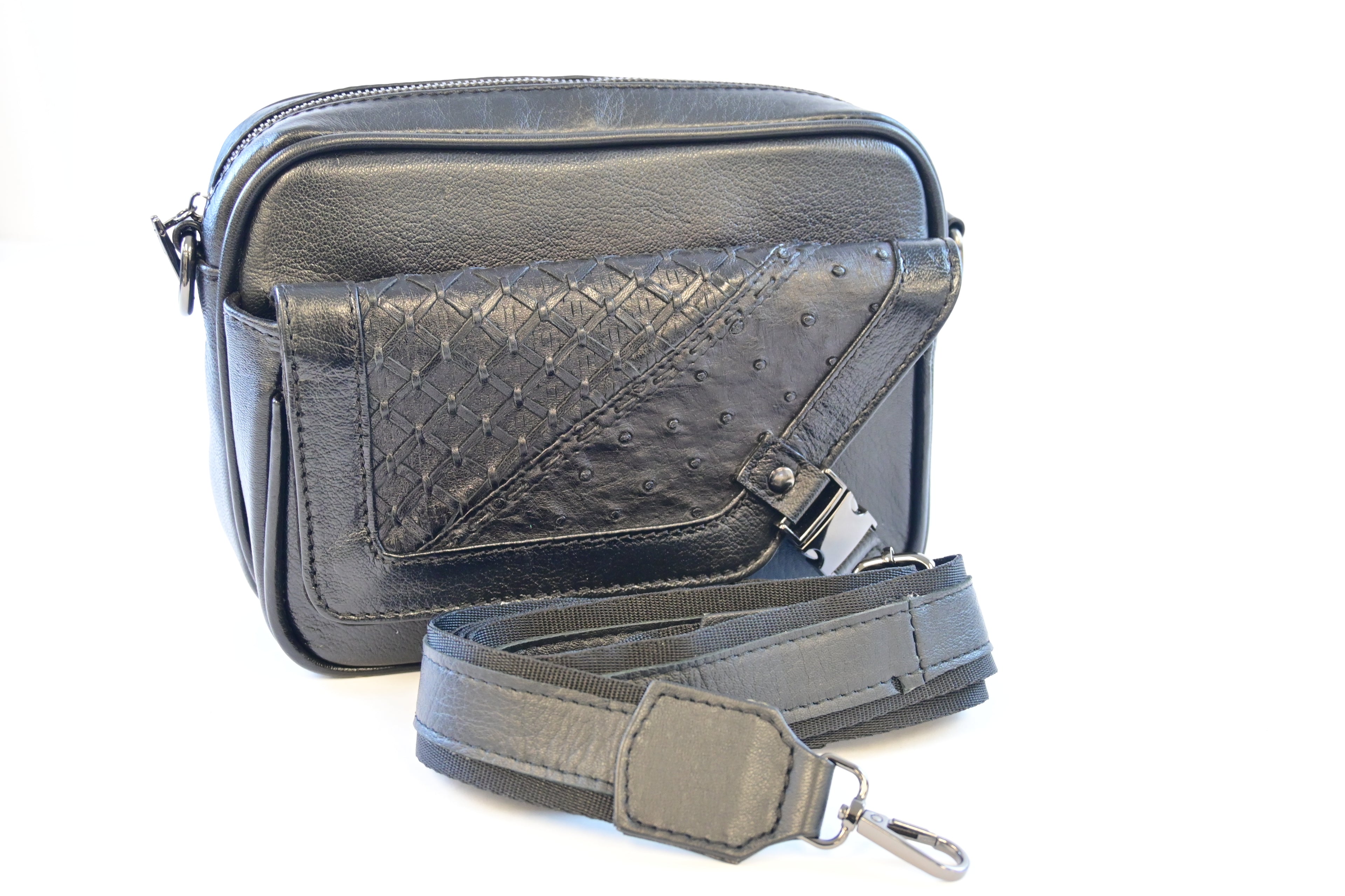 CROSSBODY BLACK BUCKLE WITH OSTRICH