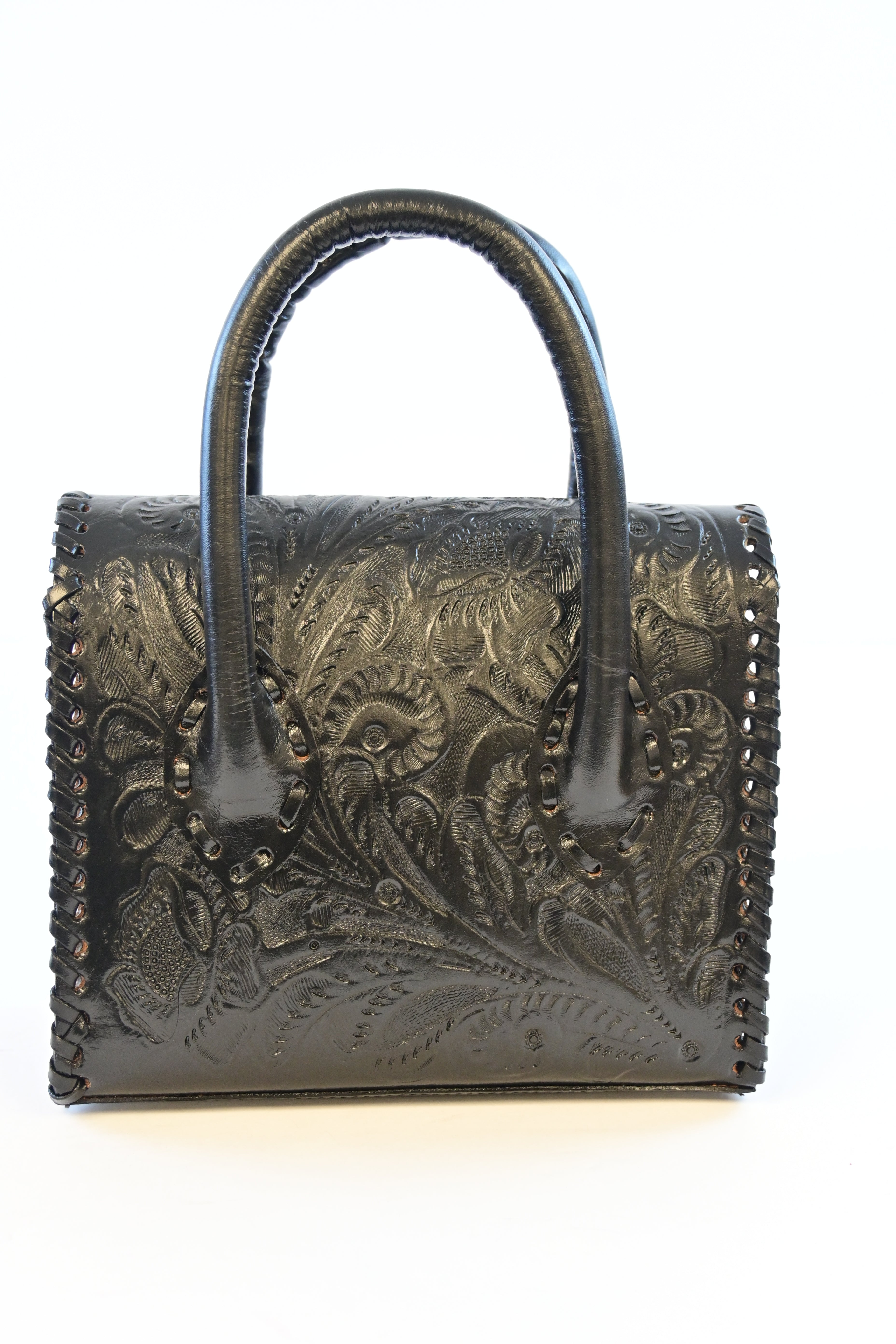 BLACK HANDCRAFTED CHISELED HANDBAG