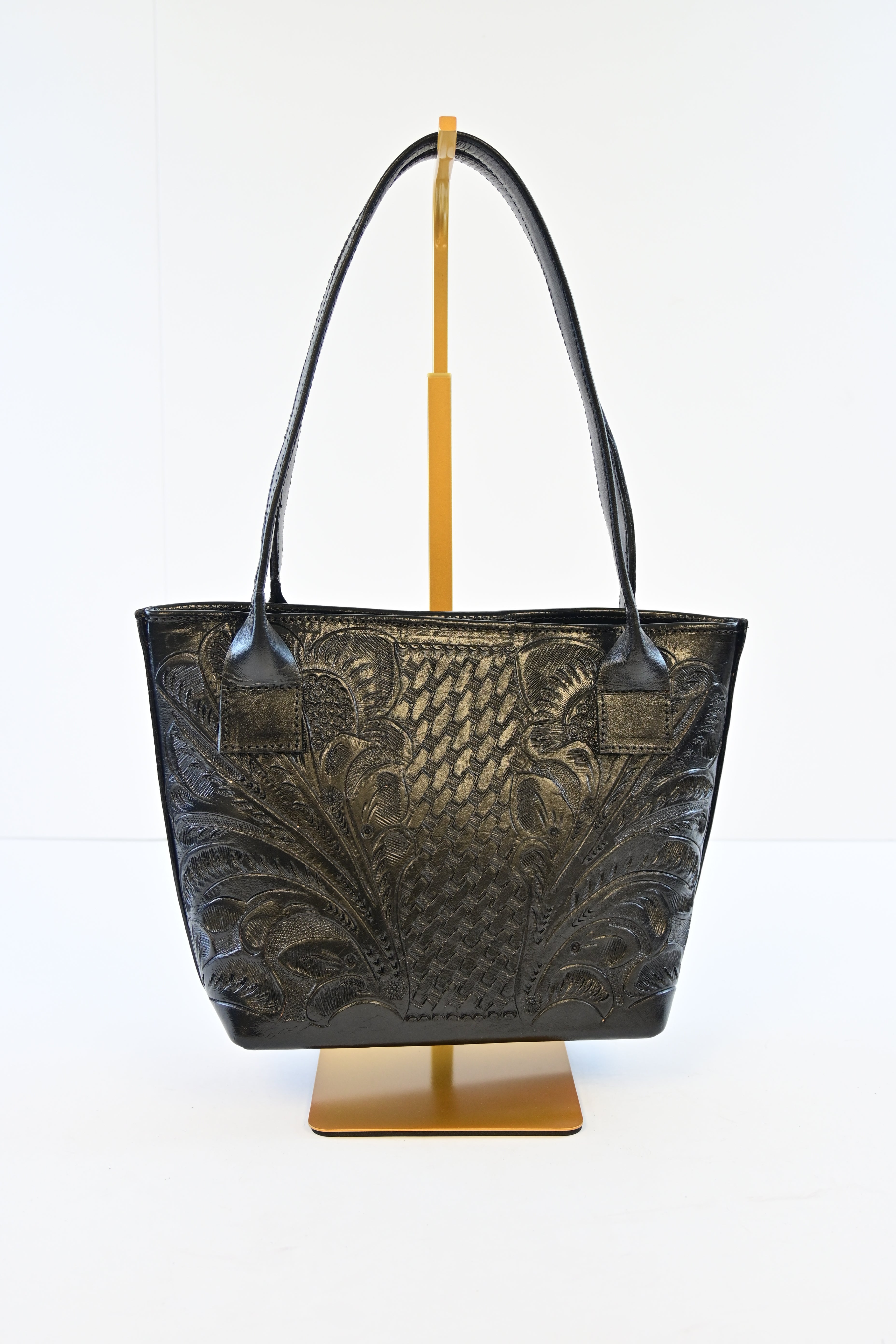 BLACK HANDCRAFTED CHISELED HANDBAG