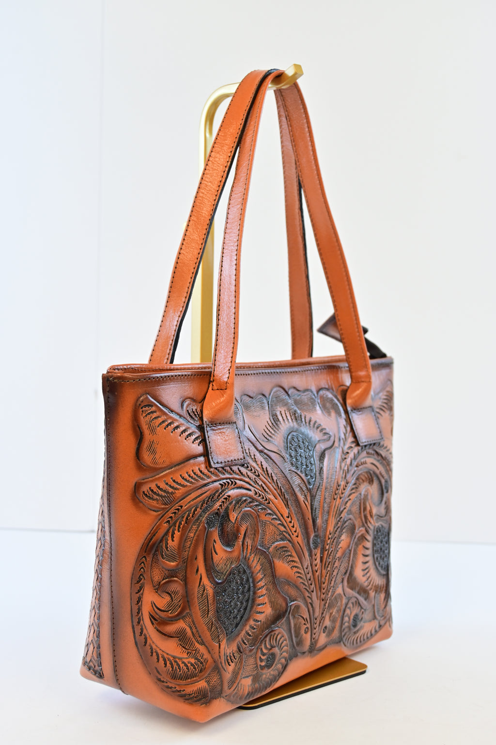 ORANGE HANDCRAFTED CHISELED HANDBAG